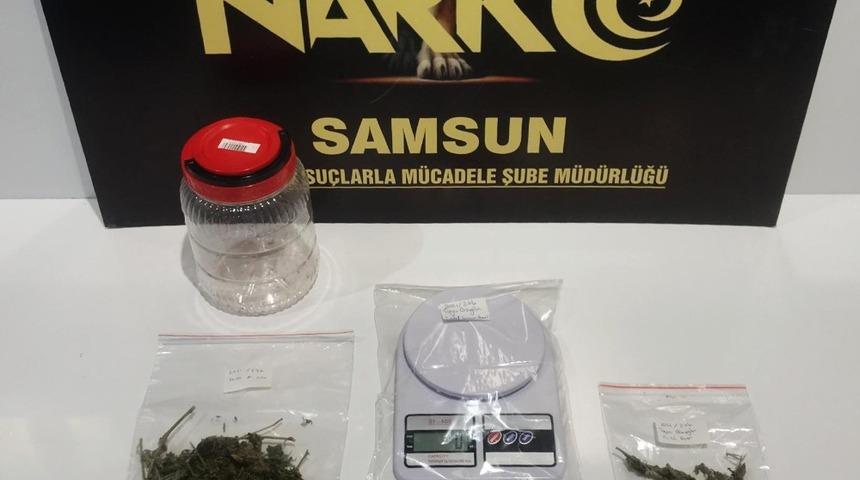 Samsun&rsquo;da uyuşturucuyla yakalanan bir kişi g&ouml;zaltına alındı