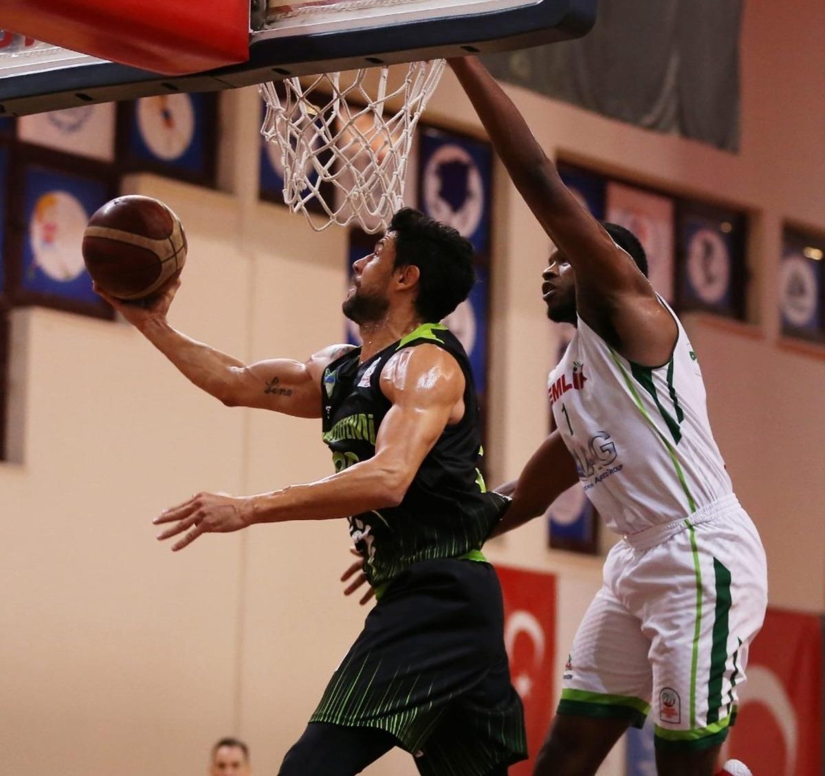 Merkezefendi Basket farklı kazandı