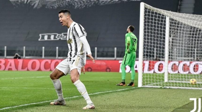 Juventus, Roma'yı 2-0 yenerek zirve tırmanışını s&uuml;rd&uuml;rd&uuml;