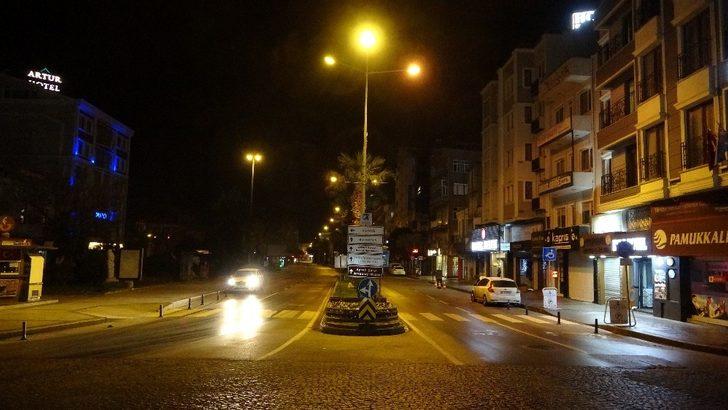 Çanakkale sokaklarında sessizlik hakim G3