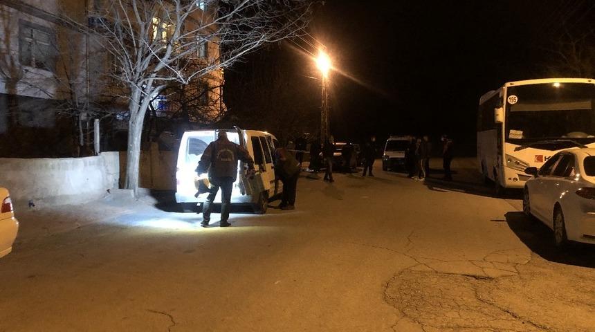 Kayseri’de bir ikameti kurşunlayan şahıs kayıplara karıştı
