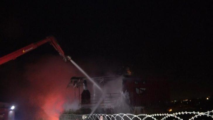 Bursa’da çiftlik evinde çıkan yangın geceyi gündüze çevirdi G4