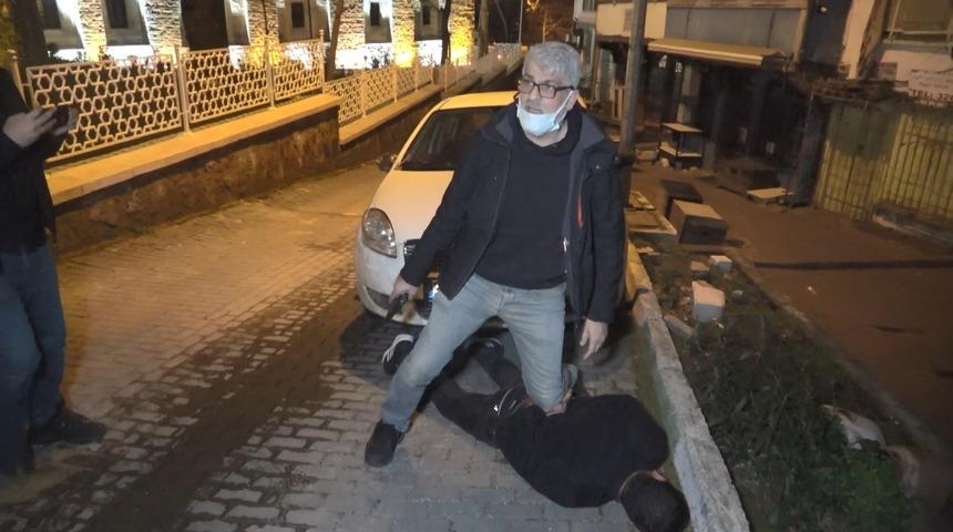 Kovalamaca sonucu yakalandı, gazetecileri tehdit etti