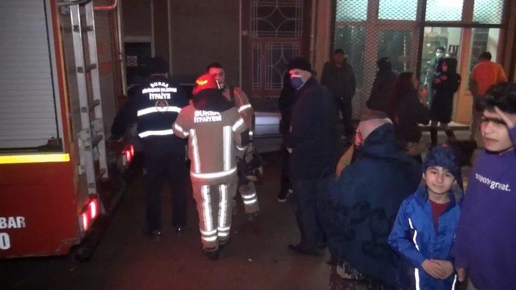 Bursa’da terliklerin tutuşması sonucu çıkan yangın mahalleliyi sokağa döktü G2