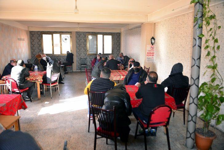 Gizli geçitli kahvehanede basılanlara 1 milyon 758 bin lira pandemi cezası G5