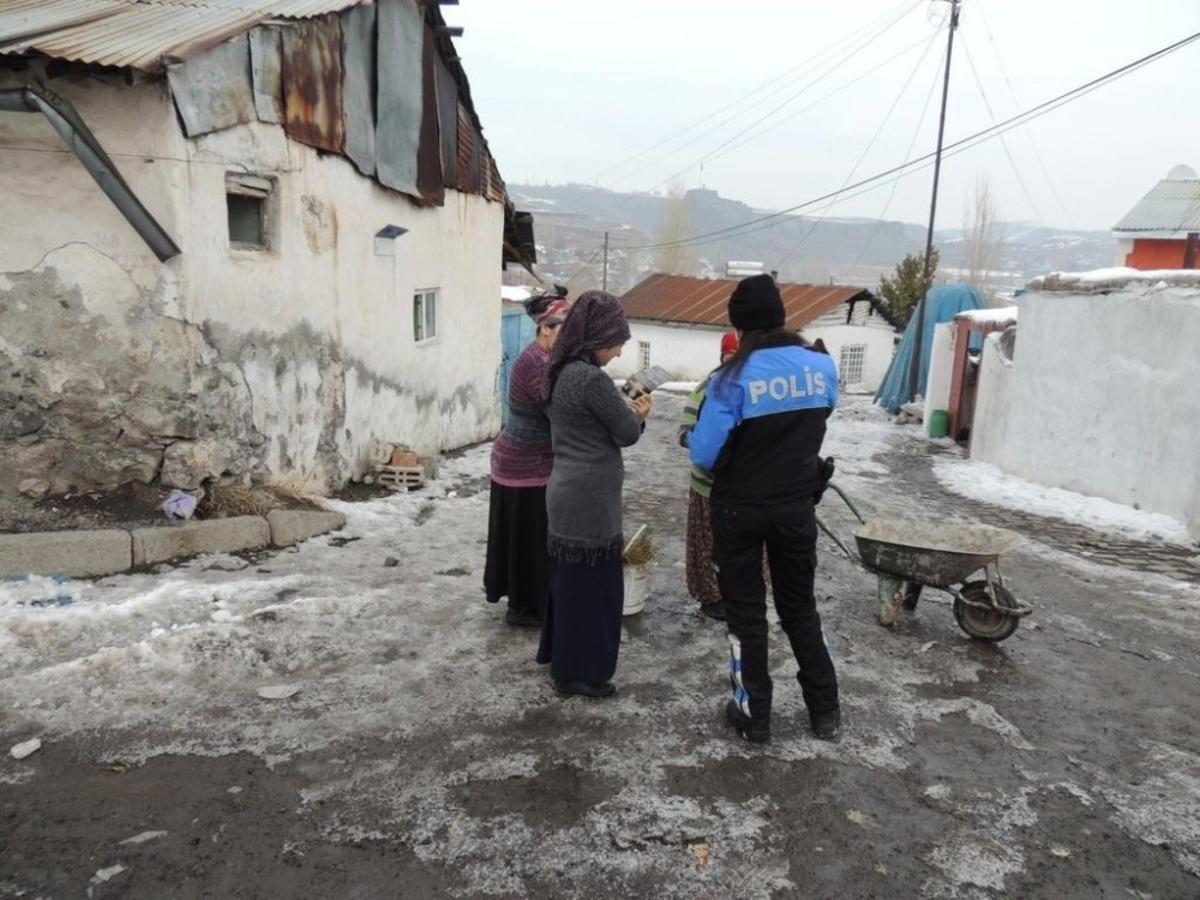 Kars&rsquo;ta polis vatandaşları uyardı