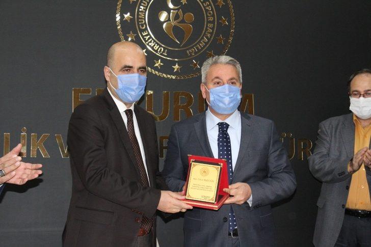 Tilkidöğen’e plaketli uğurlama G3