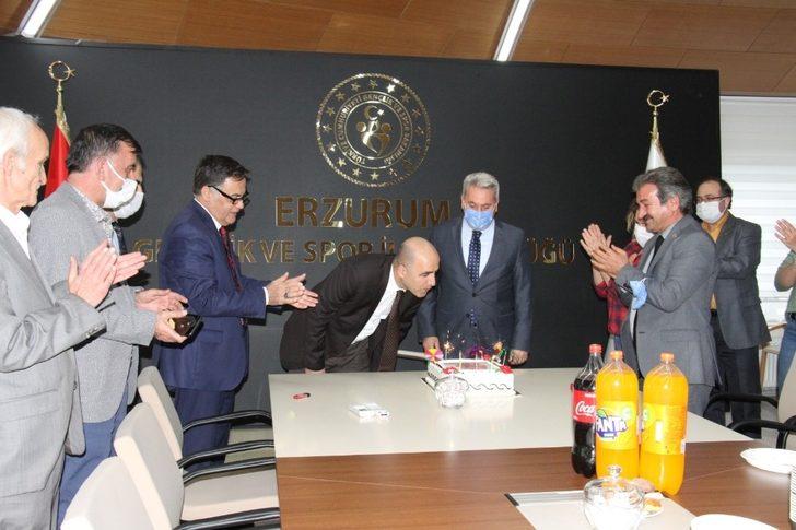 Tilkidöğen’e plaketli uğurlama G4