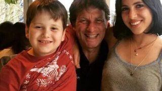 Kaya Çilingiroğlu ve oğlu maskesiz yürüyüşte! Oğlu boyuna ulaştı