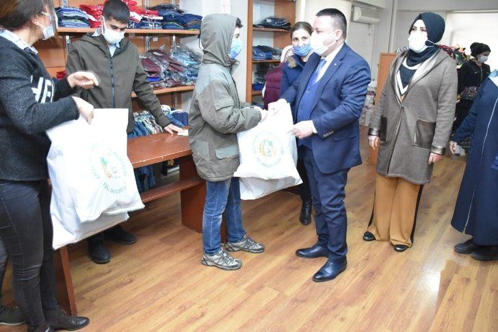 Başkan Beyoğlu, ihtiyaç sahibi çocukların yüzünü güldürdü G2