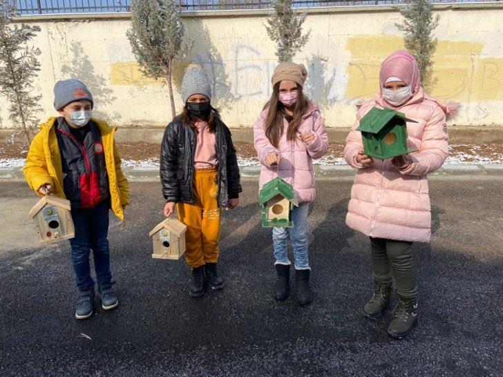 Mecidiye Ortaokulu’nda atık malzemeler eşyaya dönüşüyor G5