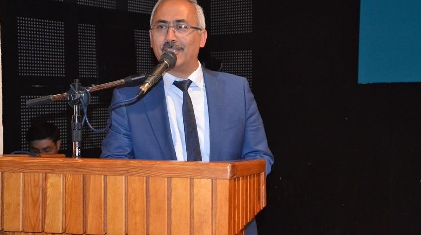 Prof. Satıl&rsquo;dan "21. y&uuml;zyıl eğitim politikası" i&ccedil;in tavsiyeler