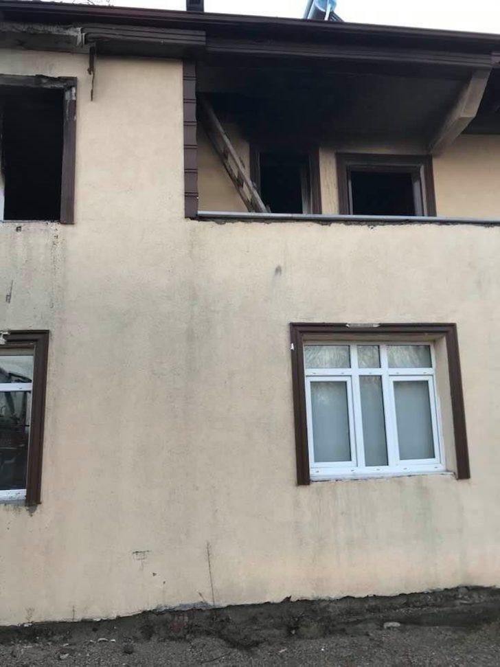Üç kişilik ailenin yaşadığı evde yangın çıktı G5