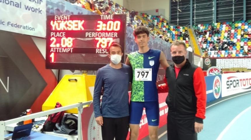 Kayserili atlet, 18 yaşında U-20 Türkiye Şampiyonu oldu