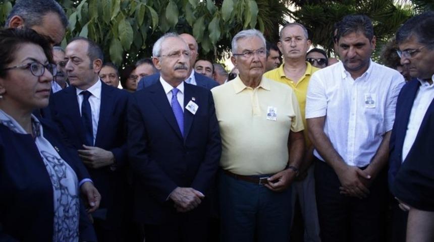 Aykut Erdoğdu Deniz Baykal'ı kovdu mu? Bayramda ne görüştüler?