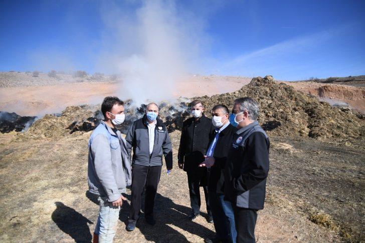 6 bin adet saman balyası yanan çiftçiye devlet sahip çıktı G1