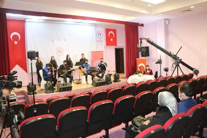Kayseri Gençlik Merkezi, ’Sahne Senin’ programına konuk oldu G2