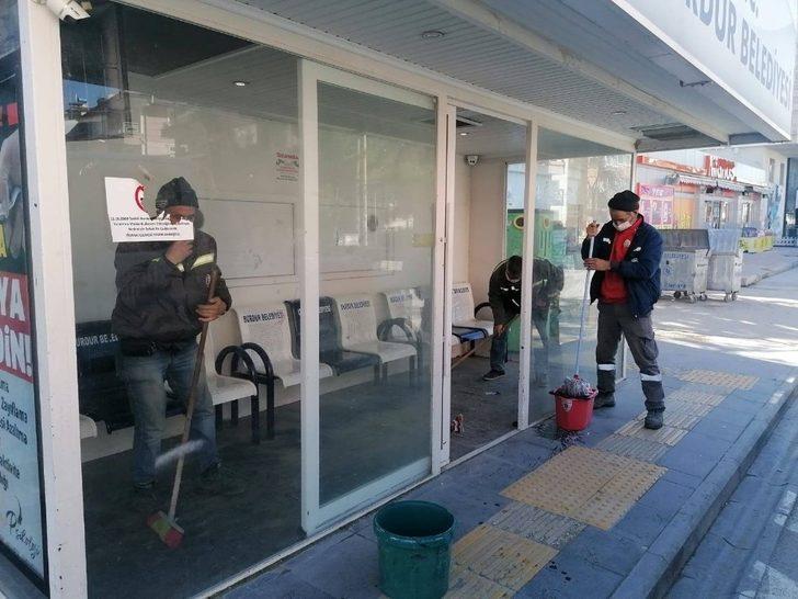 Kısıtlamayı fırsat bilip durakları hafta içine hazırladılar G1