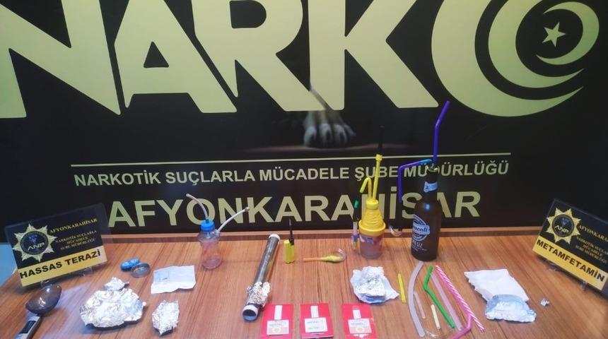 Afyonkarahisar’da uyuşturucu operasyonu: 10 gözaltı