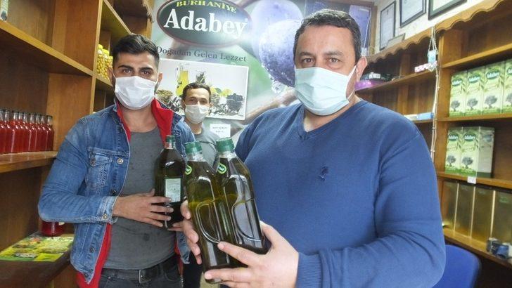 Zeytinyağını renkli şişelerde saklayın G2