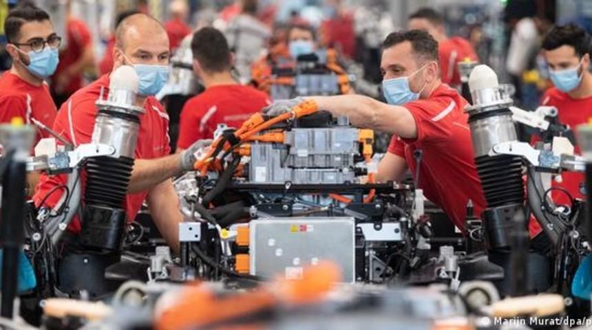 Alman ekonomisi korona yılında yüzde 5 daraldı
