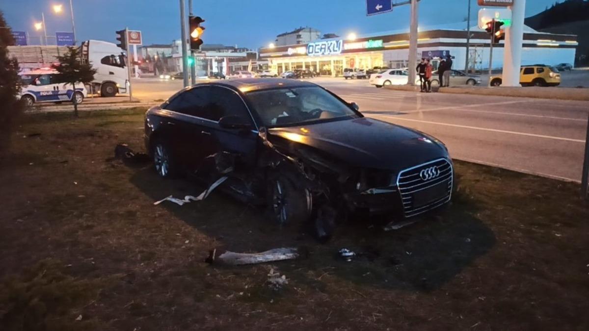 AK Parti Ordu Milletvekili Şenel Yediyıldız trafik kazası ge&ccedil;irdi