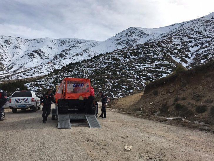 Ödemiş’te zirveye tırmanırken yüksekten düşerek yaralanan 2 kişi kurtarıldı G2