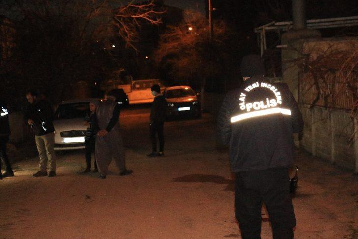 Evinin önüne gittiği şahsı aşağı çağırıp vurdu G2