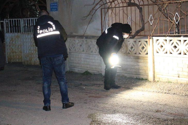 Evinin önüne gittiği şahsı aşağı çağırıp vurdu G3