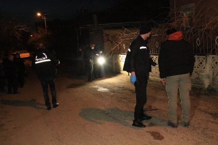 Evinin önüne gittiği şahsı aşağı çağırıp vurdu G5