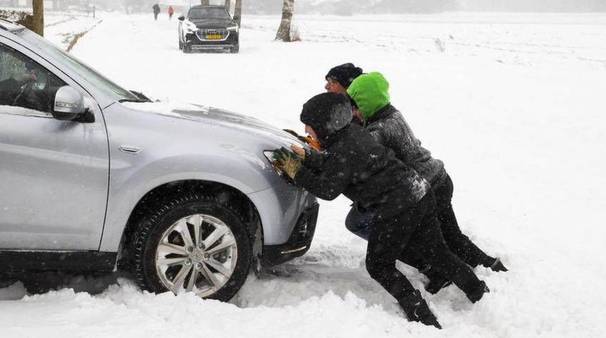Darcy Fırtınası: Kuzey Avrupa'da kar altında