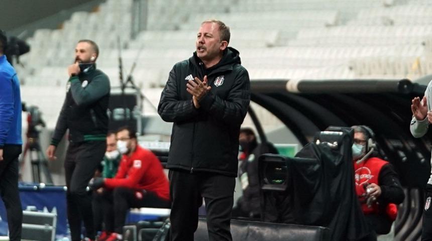 Sergen Yalçın oyuncularını tek tek tebrik etti