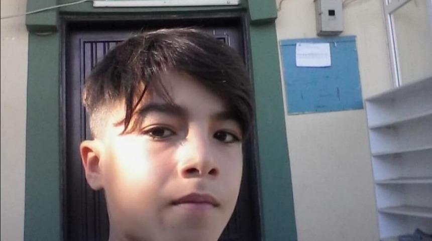 Devrilen trakt&ouml;r&uuml;n s&uuml;r&uuml;c&uuml;s&uuml; hayatını kaybetti