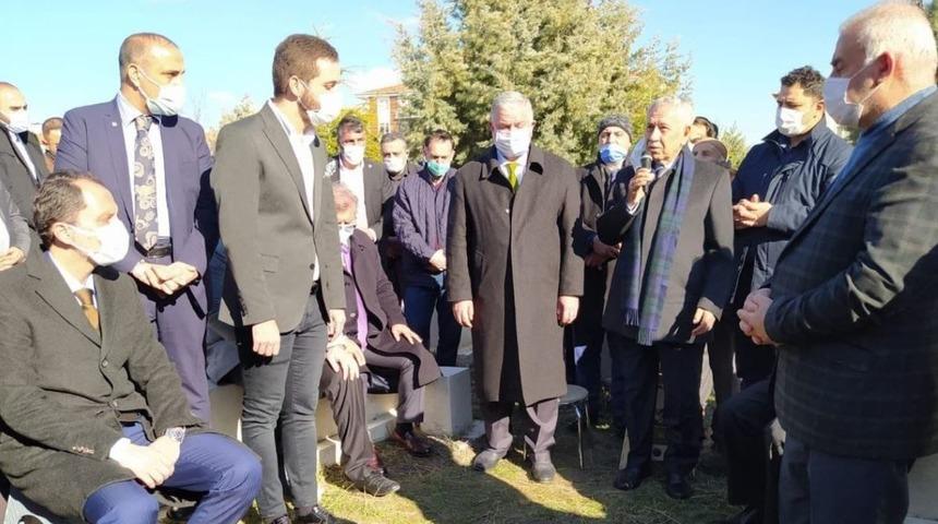 Bülent Arınç: Dünün mücahitleri bugünün müteahhitleri oldu