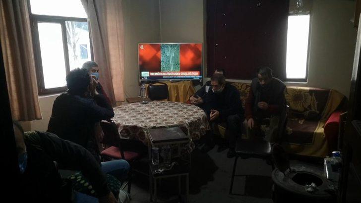 (Özel) Kıraathaneye çevrilen eve polis baskını G1