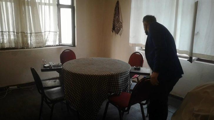 (Özel) Kıraathaneye çevrilen eve polis baskını G2