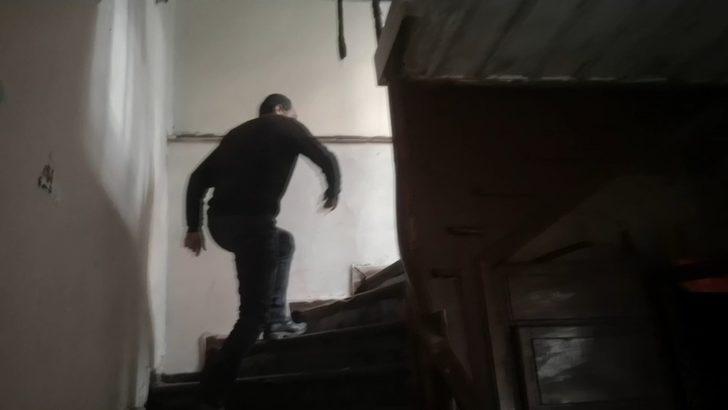 (Özel) Kıraathaneye çevrilen eve polis baskını G5