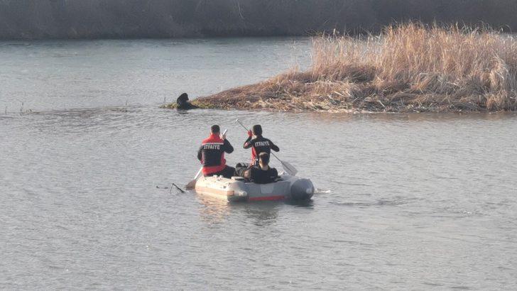 Sular yükseldi mahsur kaldı, imdadına itfaiye ekipleri yetişti G3