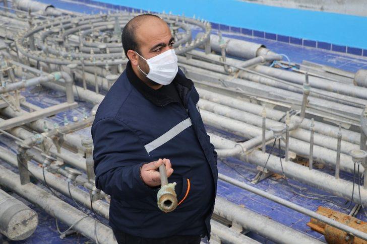 Antalya’da dev süs havuzunun fıskiyelerini çaldılar G5