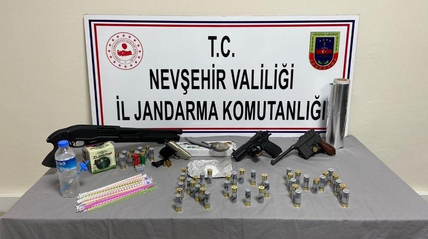 Avanos&rsquo;ta uyuşturucu tacirinin evinde adeta cephanelik ele ge&ccedil;irildi