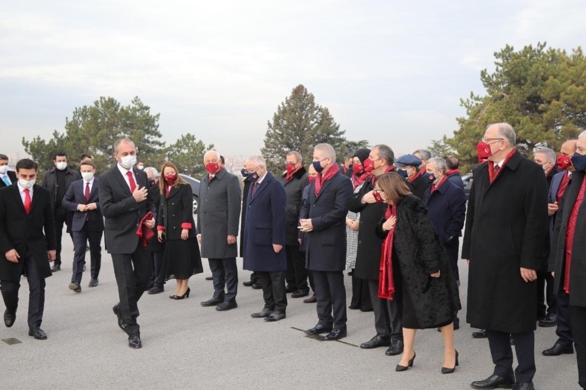 Şahin&rsquo;in 100&rsquo;&uuml;nc&uuml; yıl etkinlikleri kapsamında ilk durağı Anıtkabir oldu