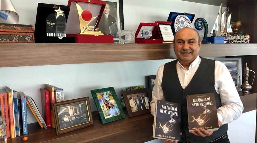 Manisalı işadamı ilk kitabını çıkarttı