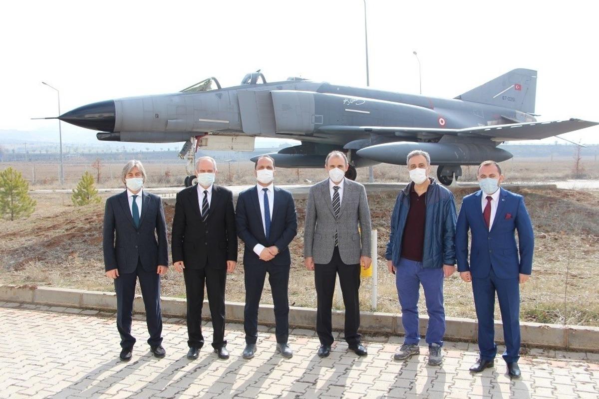 F&Uuml; Rekt&ouml;r&uuml; G&ouml;ktaş, fak&uuml;lteleri inceledi