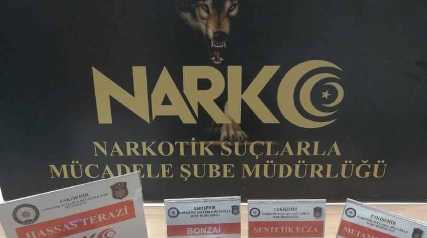 Uyuşturucu operasyonunda 3 kişi yakalandı