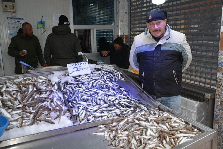 Av yasağı bitti ama hamsi de bitti G1