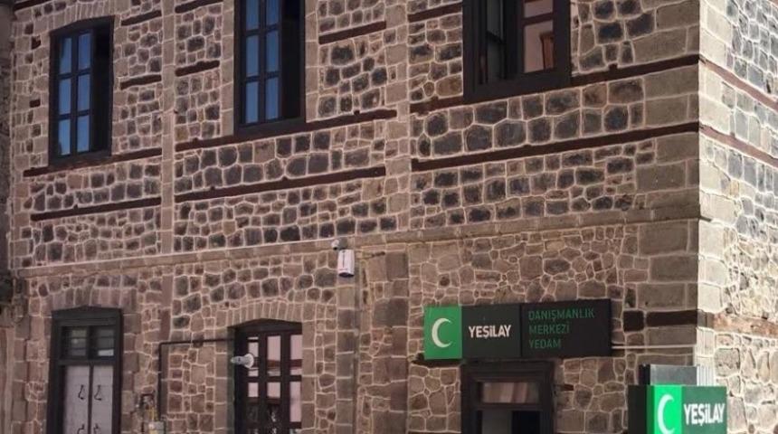 Yeşilay’dan, Sigarayı Bırakma Günü’nde ‘korona virüs sigara içeni sever’ uyarısı