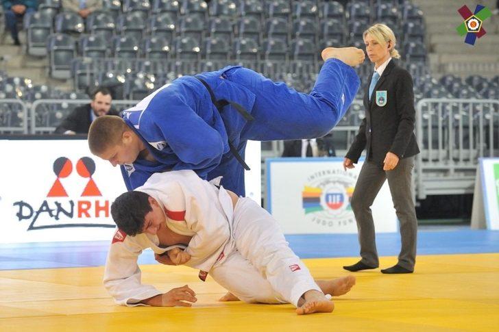 10 Kağıtsporlu olimpik sporcu kampına davet edildi. G4