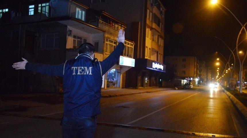 Karasu&rsquo;da kısıtlamayı ihlal eden 26 kişiye 81 bin TL ceza kesildi