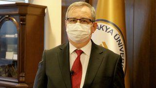 Sigara akciğere kızgın bir iğnenin batması gibi zarar veriyor