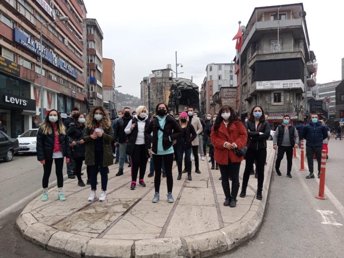 Kapalı olan spor salonları işletmecileri seslerini duyurmaya &ccedil;alıştı